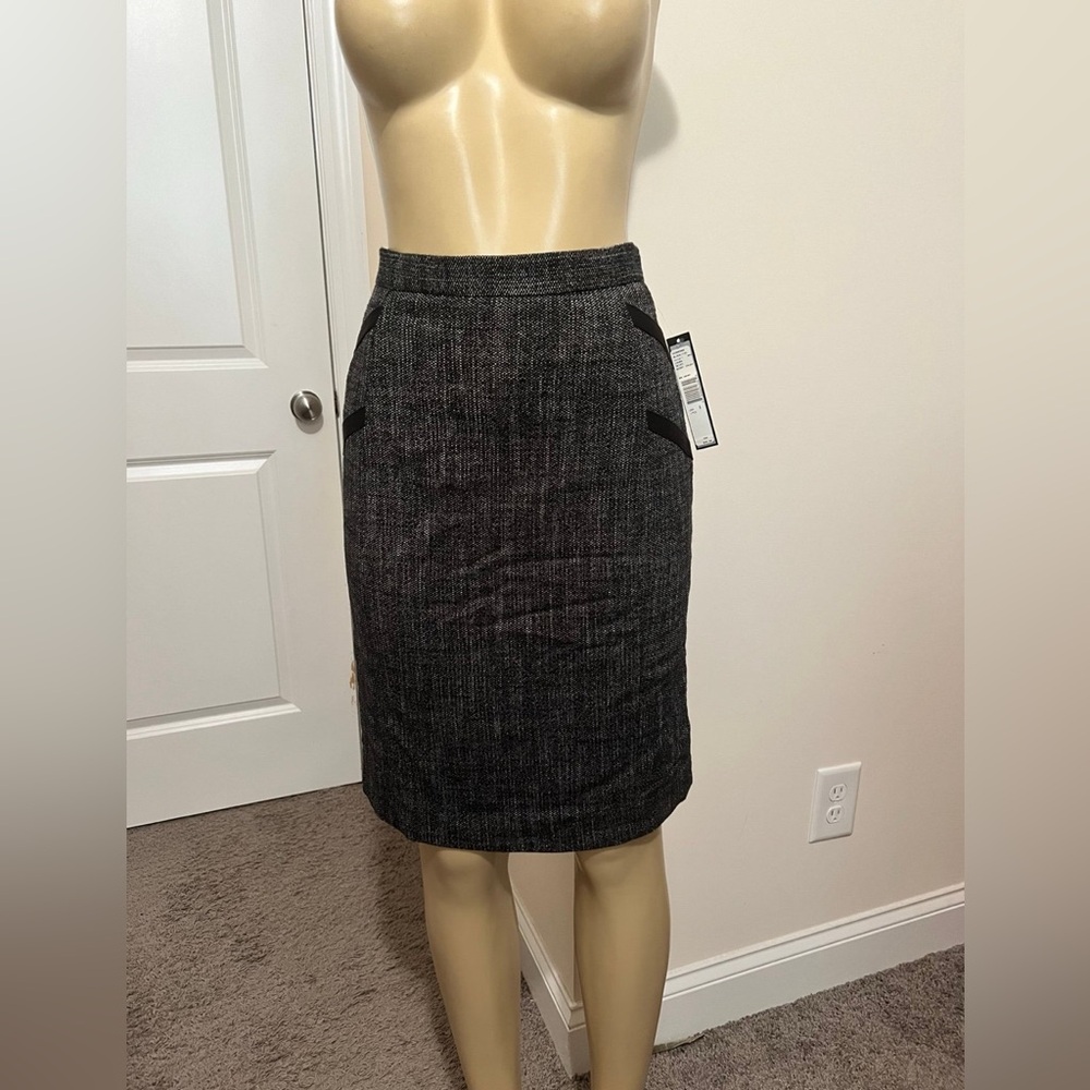 Tahari black and ivory Tweed Laura skirt